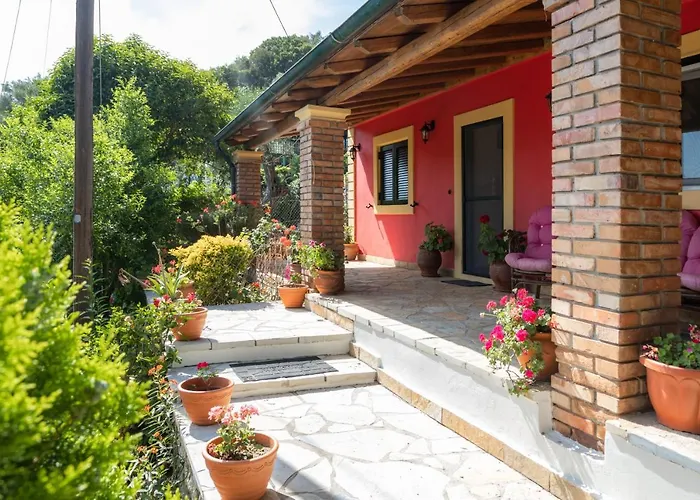 Casa Max Corfu * 帕莱欧卡斯提撒