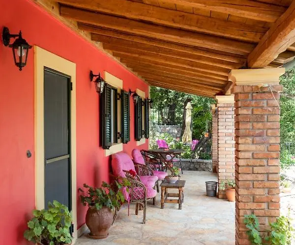 Casa Max Corfu * Палеокастрица